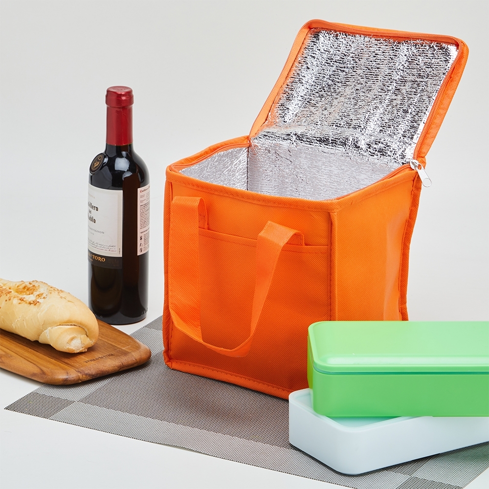 Bolsa Térmica de TNT 7 Litros Personalizada com Bolso Frontal