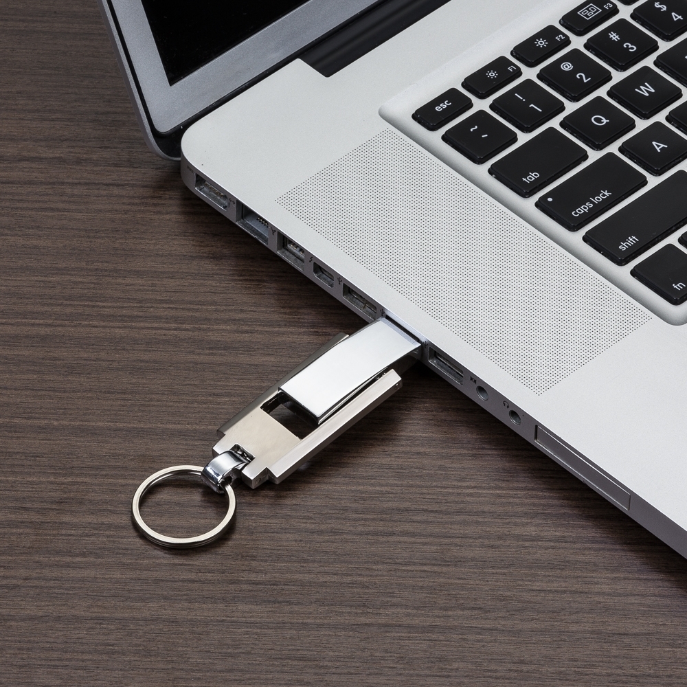 Pen Drive Grande de Metal 4GB Personalizado com Chaveiro